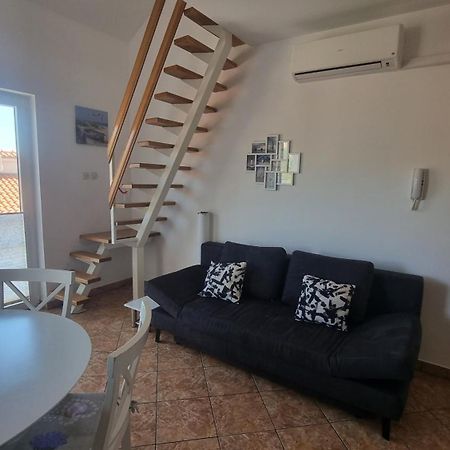 Apartment Helmut With Sea View Baška Eksteriør bilde