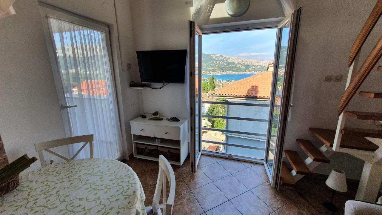 Apartment Helmut With Sea View Baška Eksteriør bilde