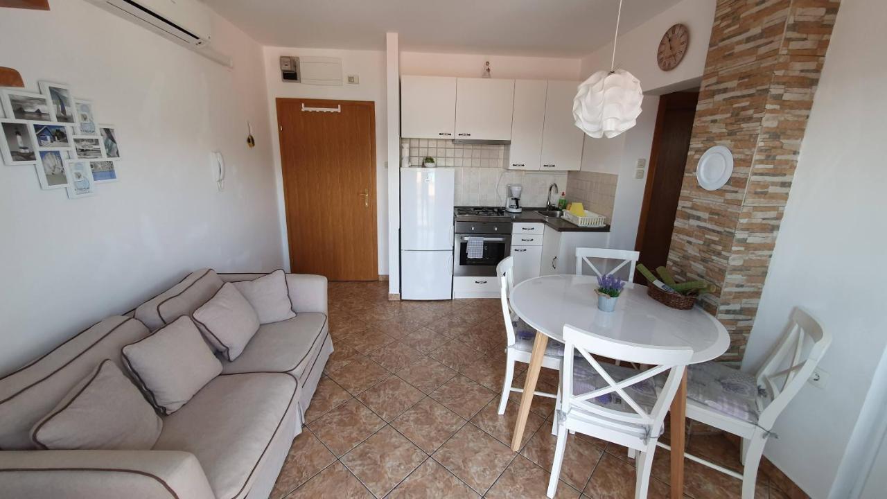 Apartment Helmut With Sea View Baška Eksteriør bilde