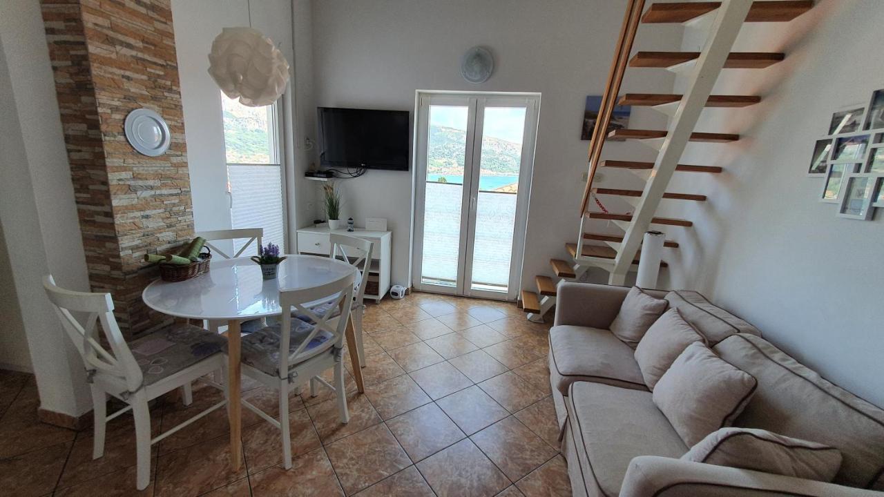Apartment Helmut With Sea View Baška Eksteriør bilde