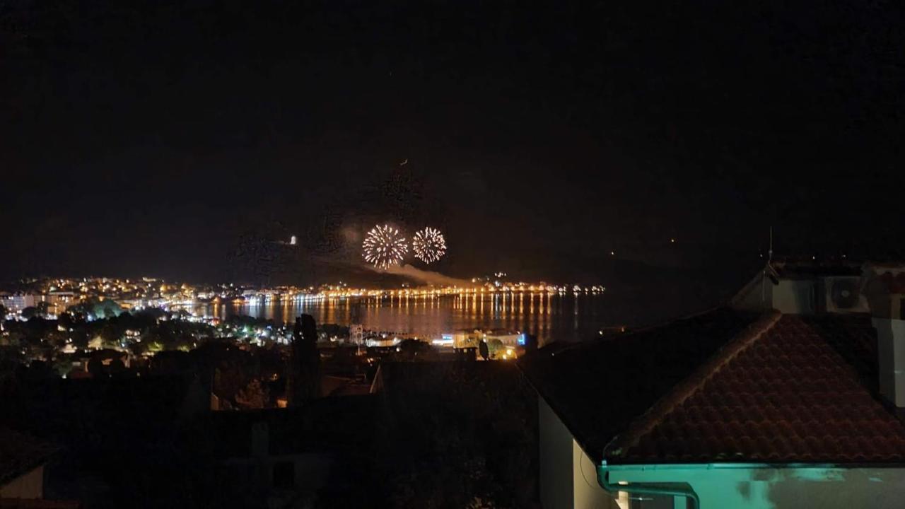 Apartment Helmut With Sea View Baška Eksteriør bilde